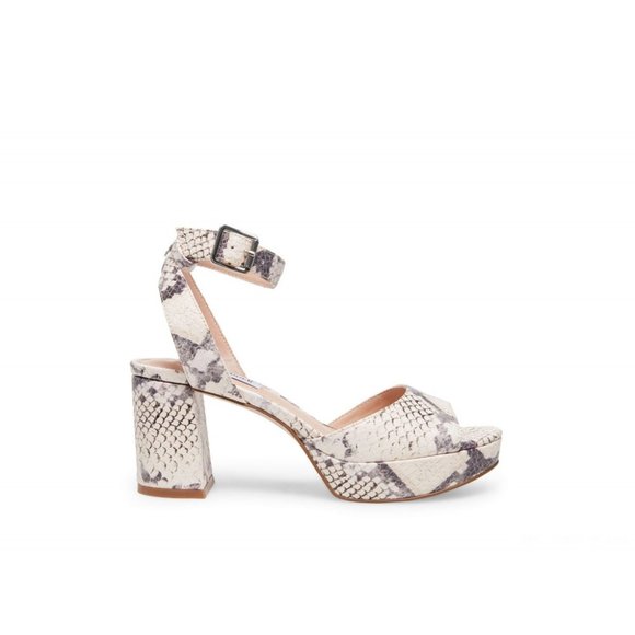 *NEW* Steve Madden heels - Picture 2 of 9